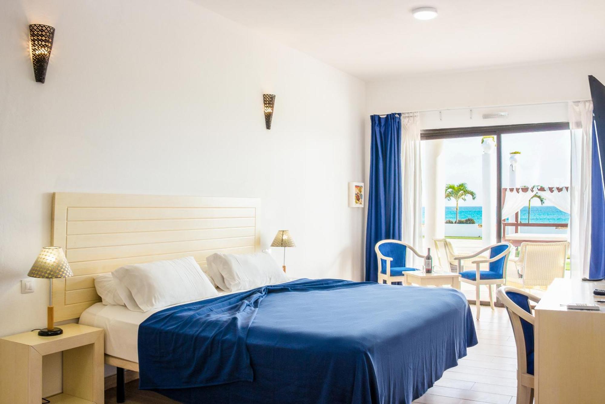 Hotel Livvo Budha Beach Santa Maria Exterior photo