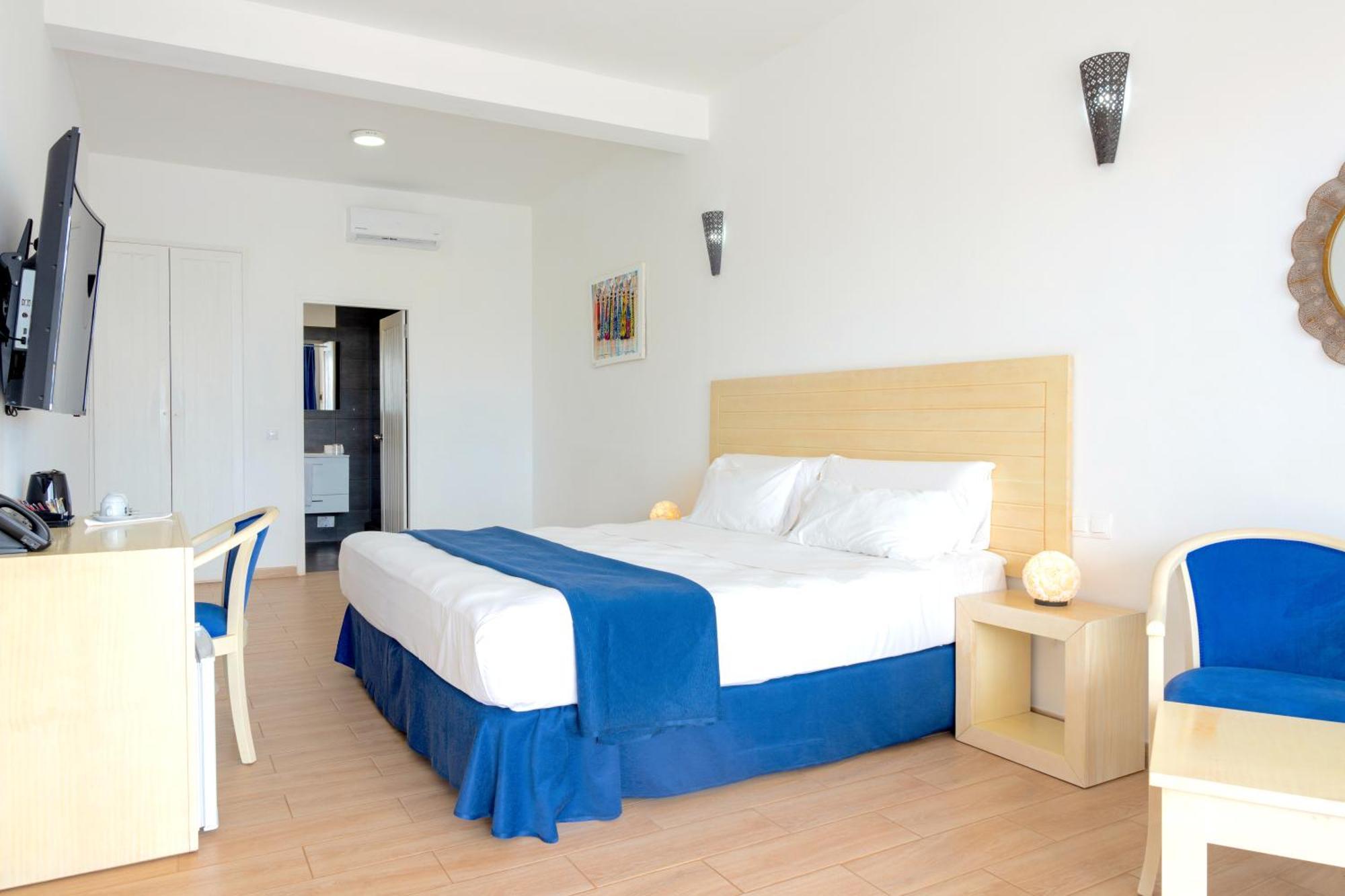 Hotel Livvo Budha Beach Santa Maria Exterior photo