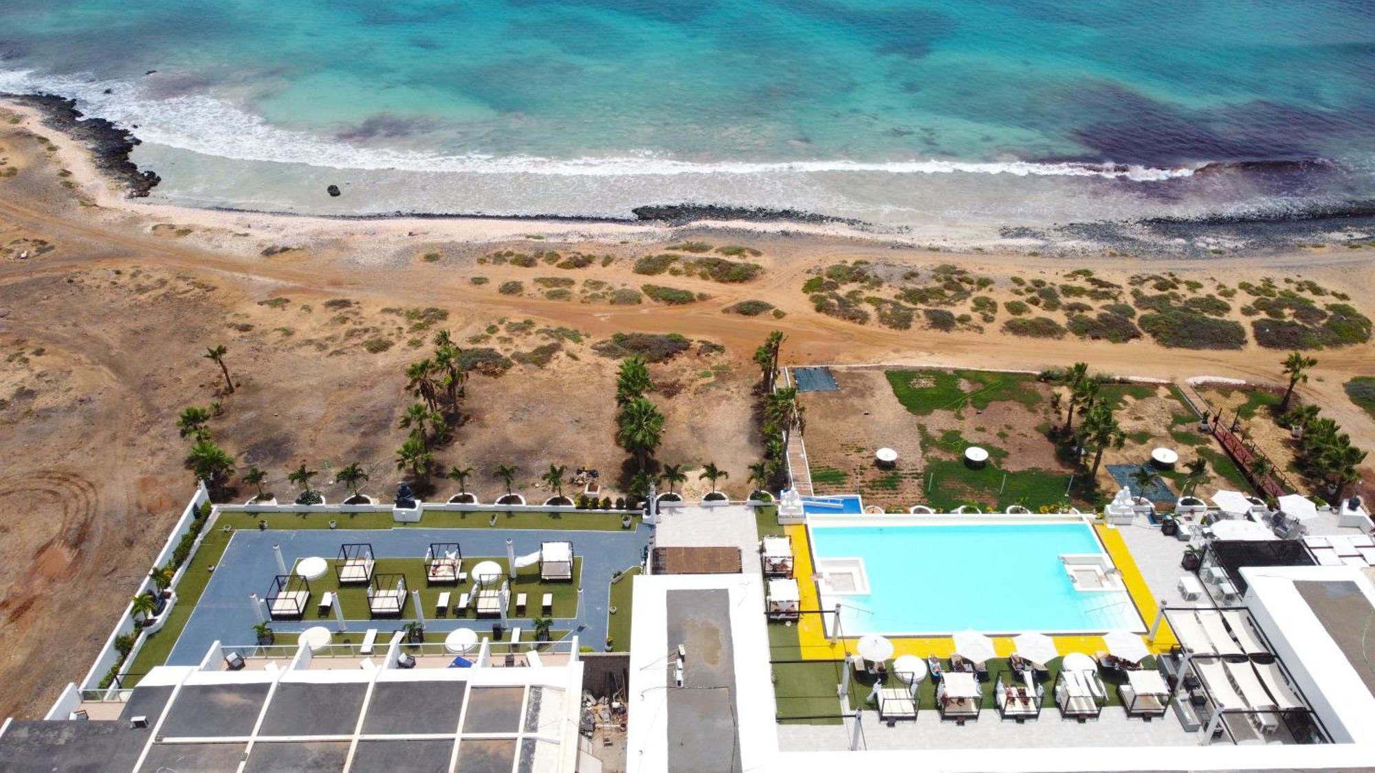Hotel Livvo Budha Beach Santa Maria Exterior photo