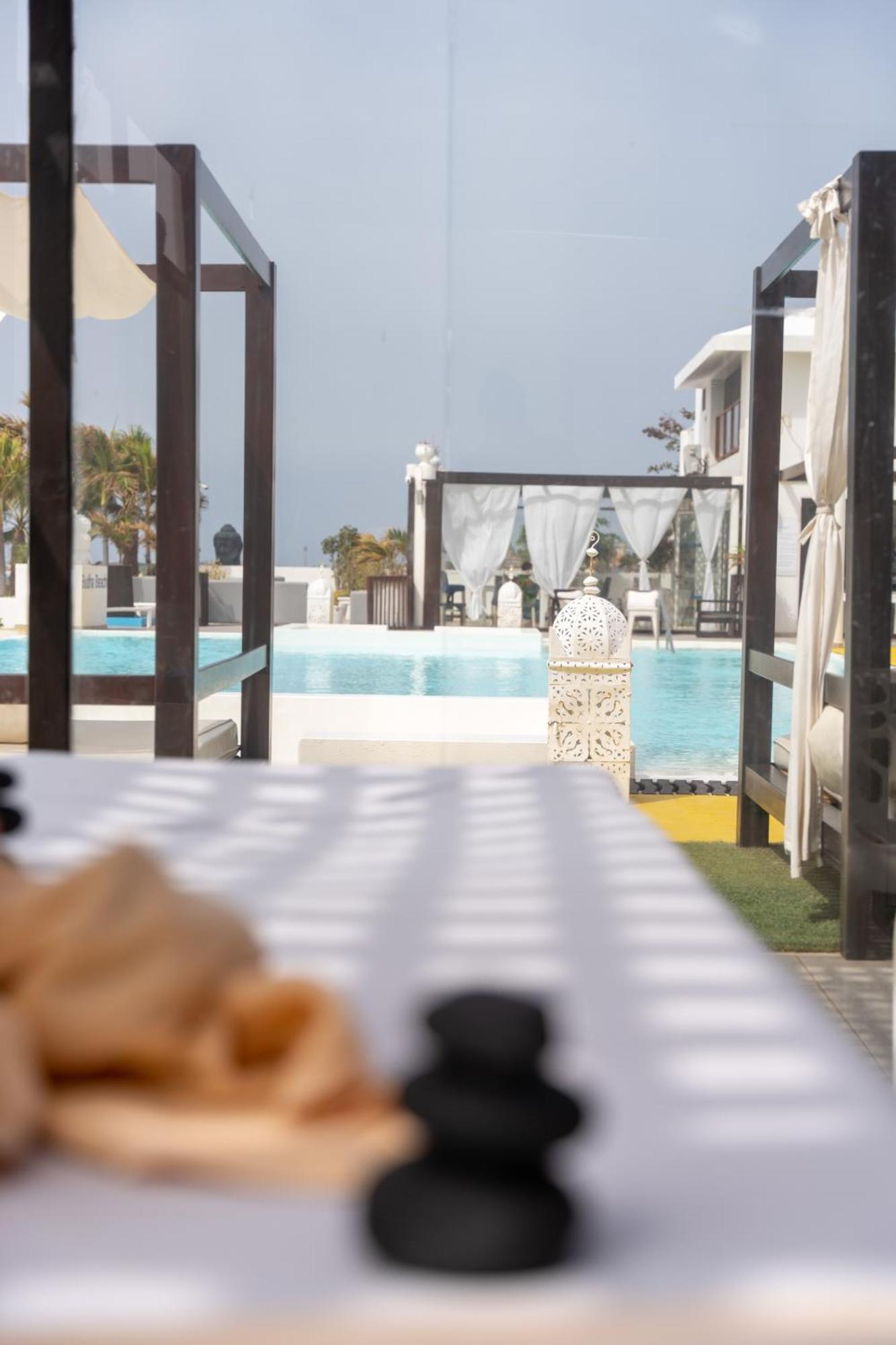 Hotel Livvo Budha Beach Santa Maria Exterior photo